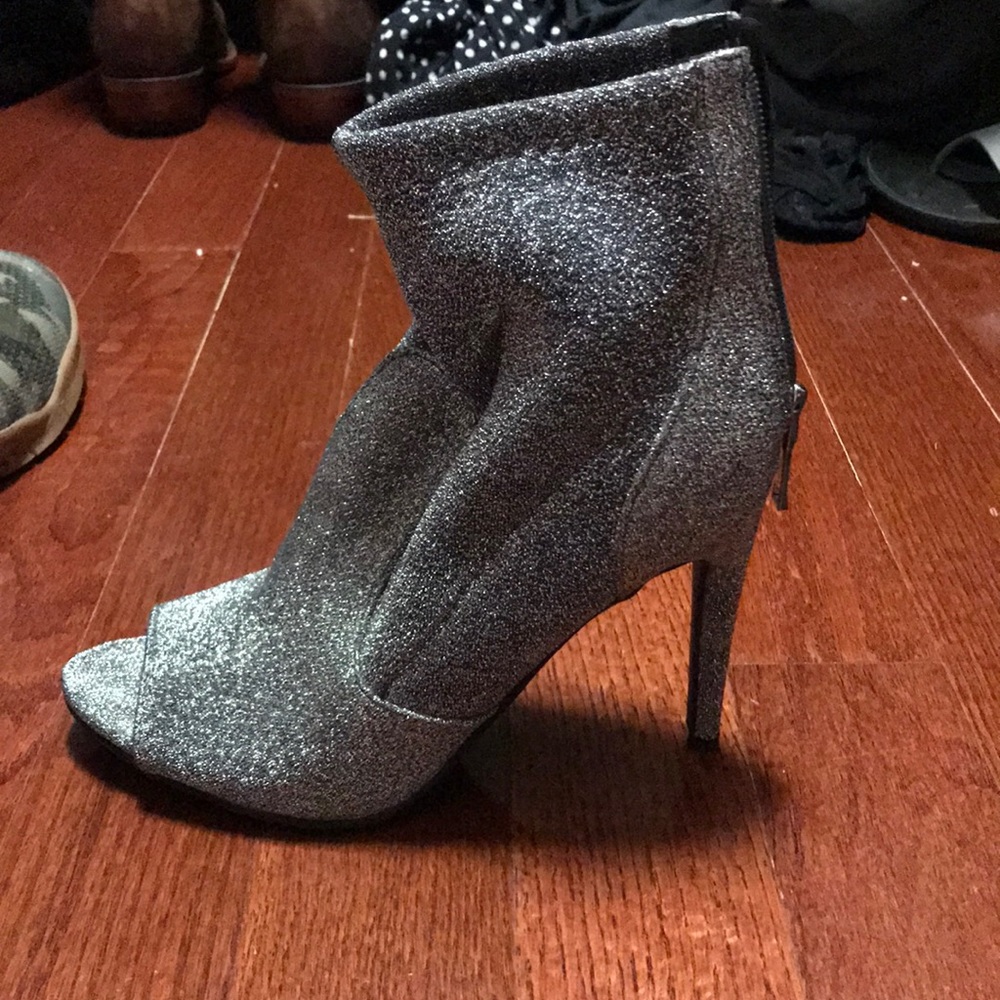 Guess silver booties